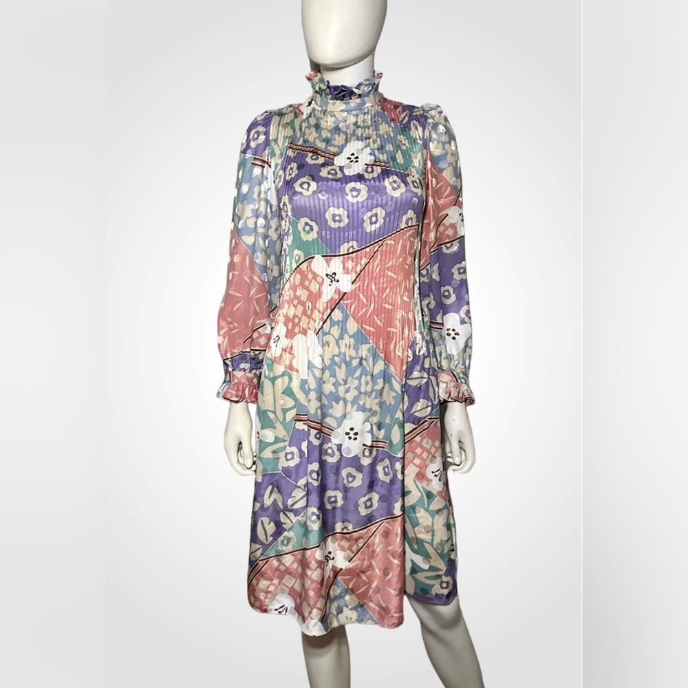 Vintage 80’s Raul Blanco Petites 💯 silk dress! - Picture 2 of 15